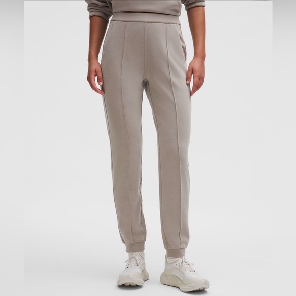 lululemon athletica Pants - NWT Lululemon Softstreme Classic-Fit High-Rise Jogger Size Small Warm Ash Grey